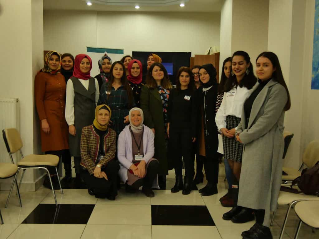 KalMırec Göç Araştırma Merkezi Göç Girişimcileri Projesi kapsamında Görmeyi Öğrenmek adlı eğitimini gerçekleştirdi