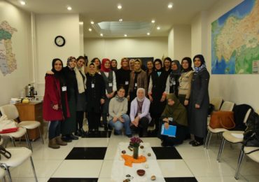 KalMIREC Göç Araştırma Merkezi Aylık olarak düzenleyeceği Mezopotamya’da Kadın Olmak Toplantılarının ilkini başarıyla gerçekleştirdi